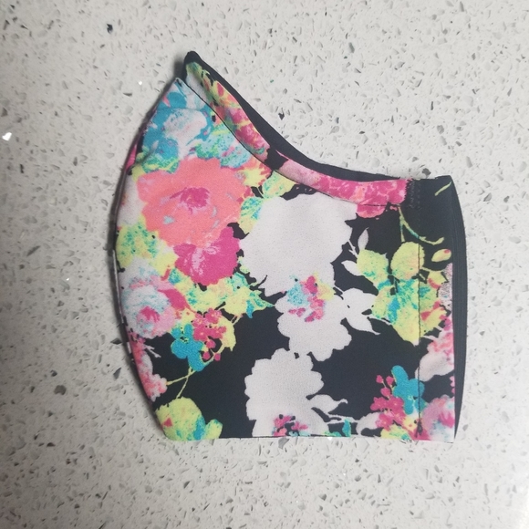 2 for 22 fabric face mask with wire and pocket - Picture 4 of 5